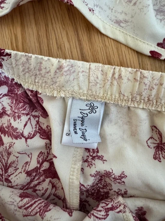 Three Piece Lounge Set - Picture 5 of 7